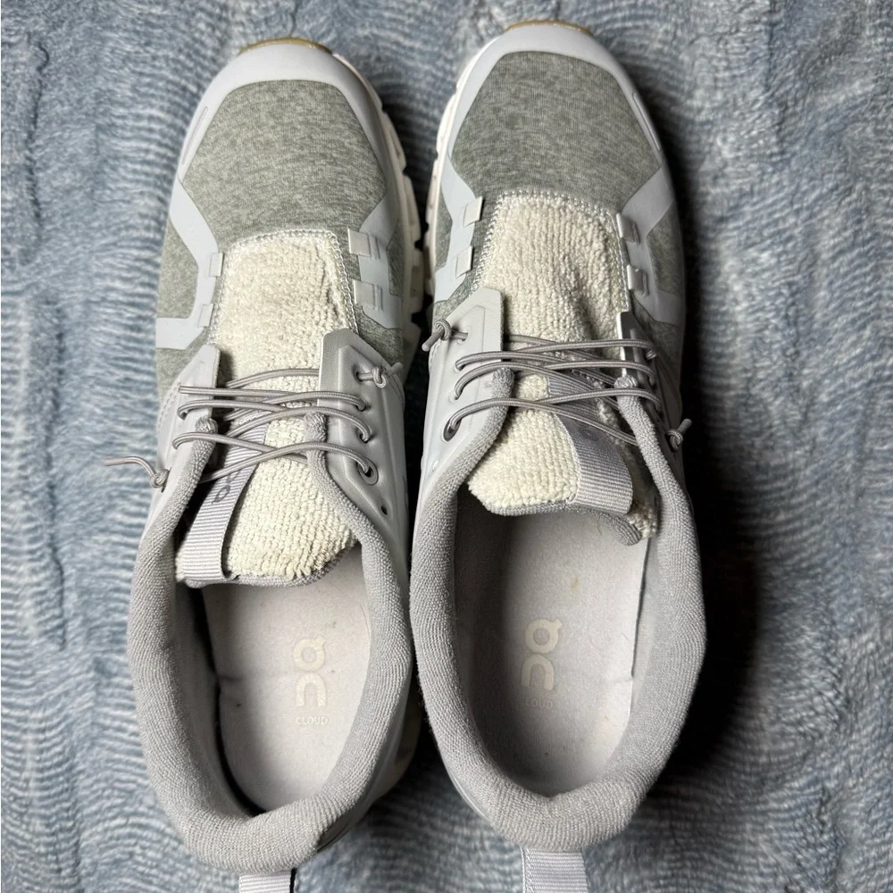 On Cloud 5 Terry Sneakers | Glacier / White | Women's Size 10.5
